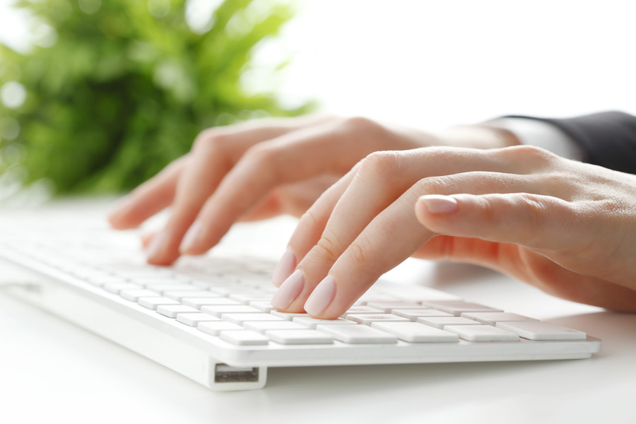 上海刑事案件律師解讀：騙取出境證件罪與組織他人偷越國境罪的區別