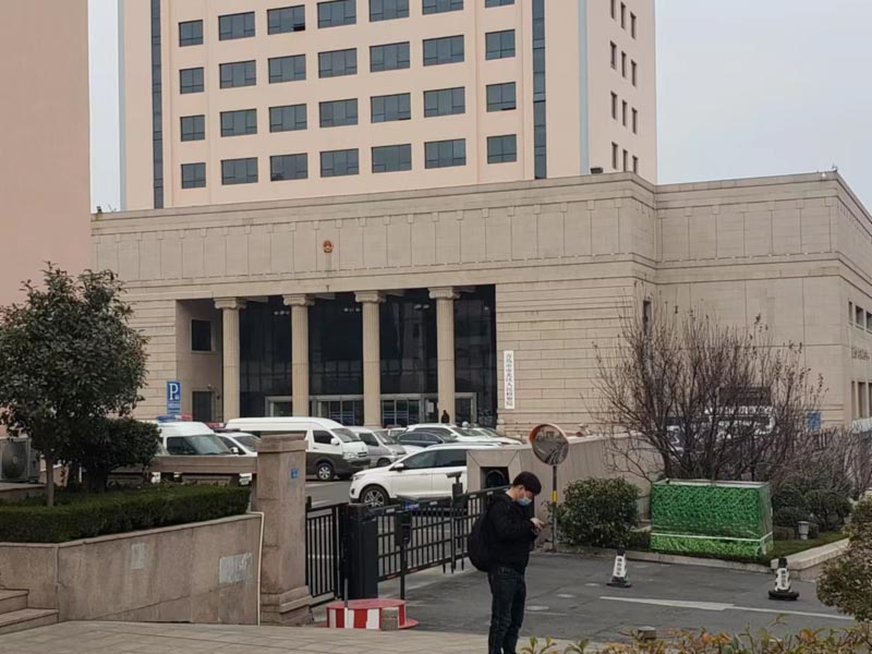 上海十大刑事律師來講講被告人吸食毒品后神志不清是否要承擔(dān)刑事責(zé)任