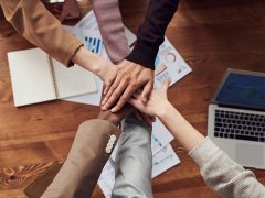 賭博沒有被抓到現場，被別人供出來了，怎么處