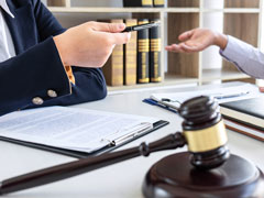 <b>上海刑事辯護(hù)律師視角：經(jīng)濟(jì)案件打官司結(jié)案時(shí)長(zhǎng)的多面剖析</b>